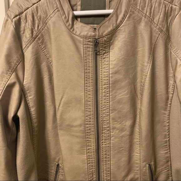 Jacket - Picture 2 of 5